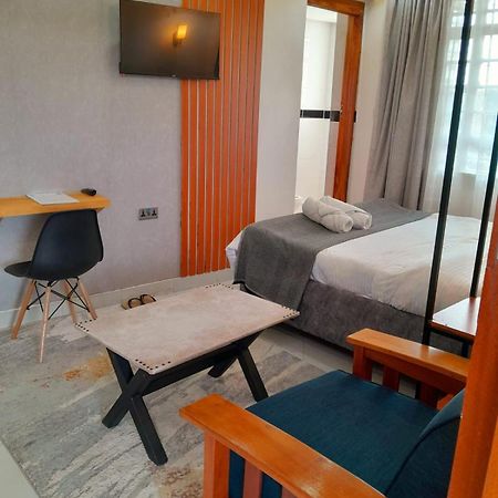 Sandalwood Suites Nakuru - Studios & One Bedroom Suites Esterno foto